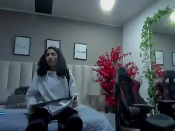 Chaturbate Sex Chat of kiara_kismet9