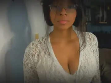 Chaturbate Live Sex Cam of bellahproudly