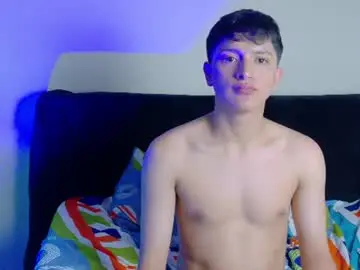 Chaturbate Live Sex Cam of santi_ll