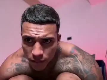 Chaturbate Live Porn of jordandenis17