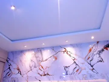 Chaturbate Live Sex Cam of kiana_cream