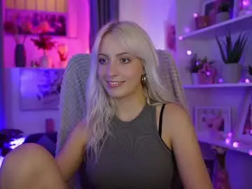 Chaturbate Free Live Porn of lucy_cutie_