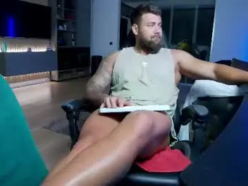 Chaturbate Live Sex Cam of enrikoblue