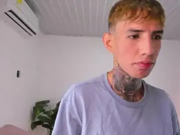 Chaturbate Sex Cam of darwin_stark