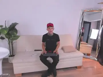 Chaturbate Watch Live Sex Cams of darwin_stark