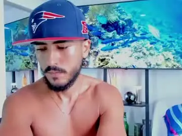 Chaturbate Live Sex Cam of david_johnson372