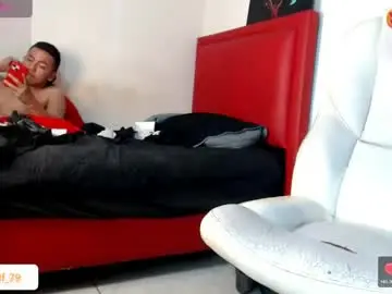 Chaturbate Live Sex Cam of tonibelmont