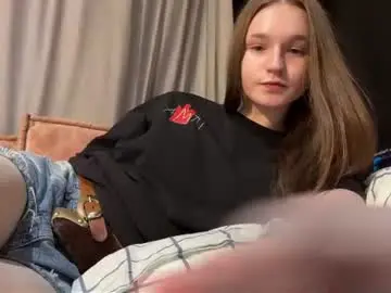 Chaturbate Best live sex cam show of nloraaa