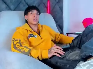 Chaturbate Free Porn Cam of kroywave