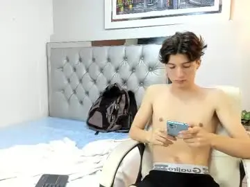 Chaturbate Live Sex Cam of marcoviolet