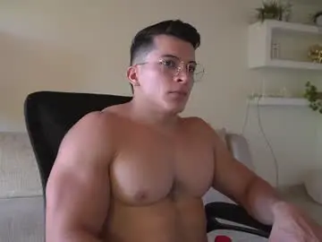 Chaturbate Free Porn Cam of maximohoot