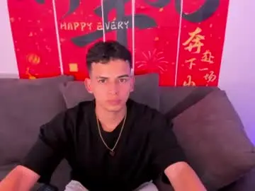 Chaturbate Live Sex Cam of jheanpaul_boy