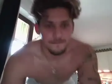 Chaturbate Live Sex Cam of roberto_twink1