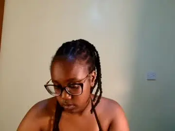 Chaturbate Nude Webcam of elowen655796