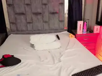 Chaturbate Live Sex Cam of leomonnroe