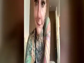 Chaturbate Nude Webcam of tattooedlucy_