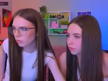 Chaturbate Best live sex cam show of emilia_fly
