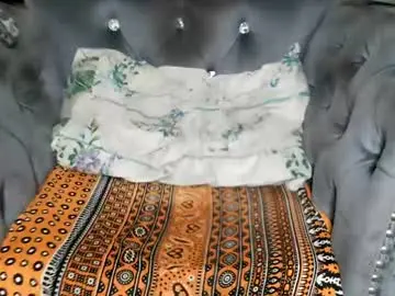 Chaturbate Live Porn of mon_cherrie1_