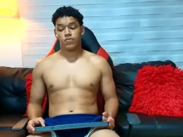Chaturbate Free Porn Cam of oliver_evans_19