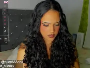 Chaturbate Private Sex Chat of alice666doll