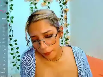 Chaturbate Private Sex Chat of petite_blossom4