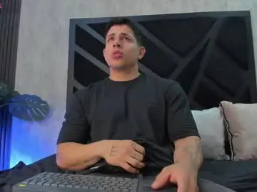 Chaturbate Sex Cam of johan_williams_07