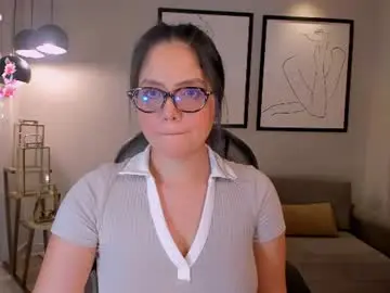 Chaturbate Sex Chat of ninamichelle_