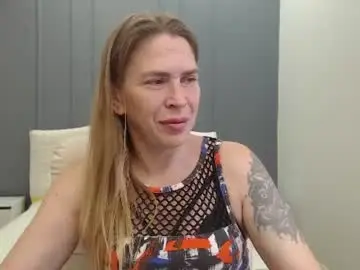 Chaturbate Live Sex Cam of tessadaybreak