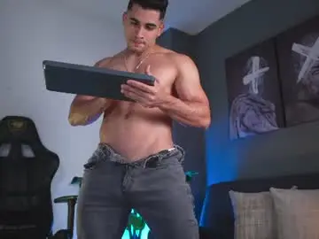 Chaturbate Free Porn Cam of kevin_montoya1