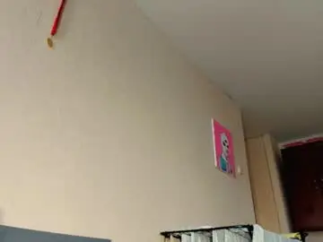 Chaturbate Live Sex Cam of kevin_hornyyy