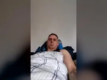 Chaturbate Live Sex Cam of maxenceb1984
