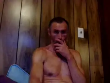 Chaturbate Live Sex Cam of realchris670