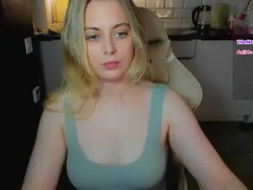 Chaturbate Live Sex Cam of alice_wander