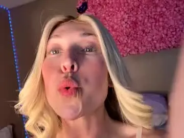 Chaturbate Watch Live Sex Cams of bedroom_peephole