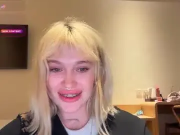 Chaturbate Free Live Porn of golden_alinee