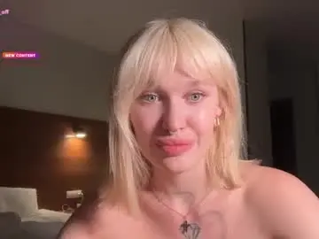 Chaturbate Live Sex of golden_alinee