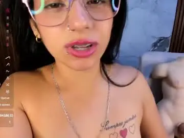 Chaturbate Live Sex Cam of gabyhott_