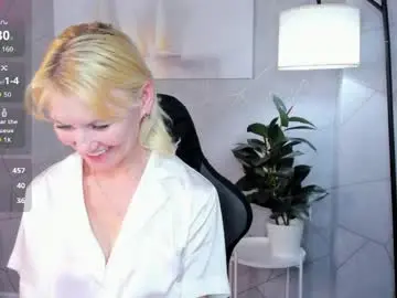 Chaturbate Best live sex cam show of julie_lucasss