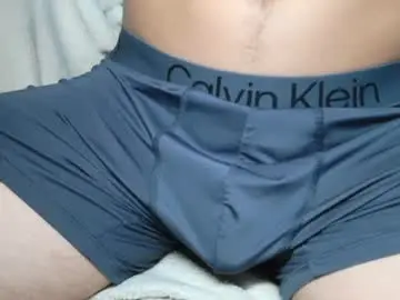 Chaturbate Live Sex Cam of slimhungyvng