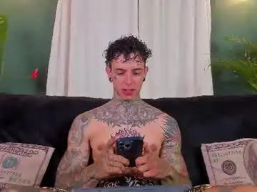 Chaturbate Live Porn of aron_ford