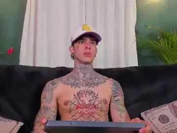 Chaturbate Nude Webcam of aron_ford