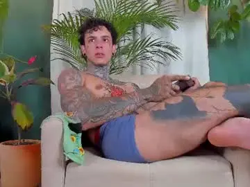 Chaturbate Live Porn of aron_ford