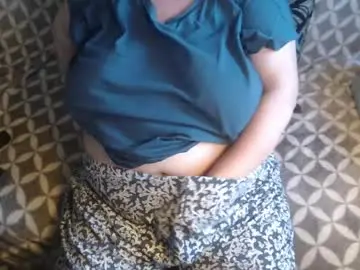 Chaturbate Live Sex Cam of new_milf