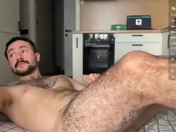 Chaturbate Live Sex Cam of enen_glo