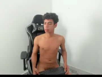 Chaturbate Free Porn Cam of alexx_cum18