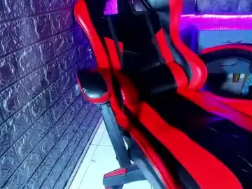 Chaturbate Live Sex Cam of axell_cross2