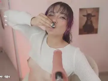 Chaturbate Live Sex Cam of chloe_evans12