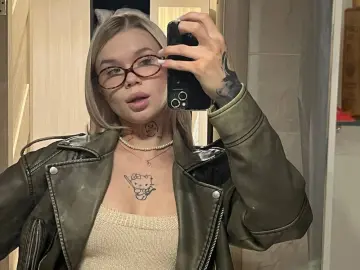 Imlive Adult Webcam of LizzFlores