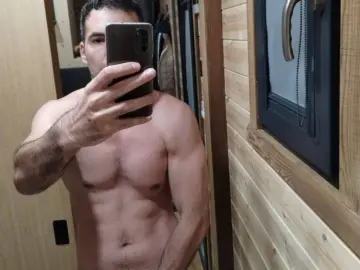 Imlive Sex Cam of BigDesire4u