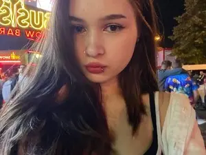Myfreecams Watch Live Sex Cams of Miloria